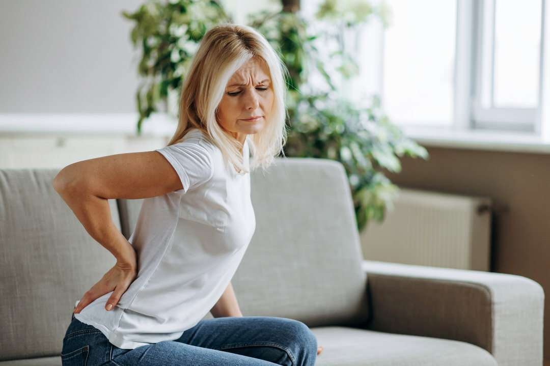 osteoporosis-dolor-menopausia-mujer
